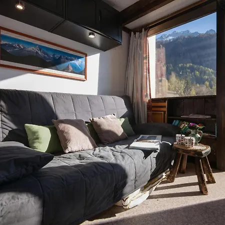 Apartment Grand Roc B9 From Slopes 260m, Mountain View & Parking - Happy Chamonix