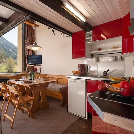 Apartment Grand Roc B9 From Slopes 260m, Mountain View & Parking - Happy