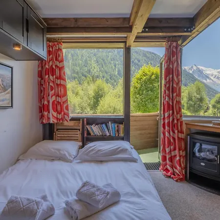 Apartment Grand Roc B9 From Slopes 260m, Mountain View & Parking - Happy Chamonix
